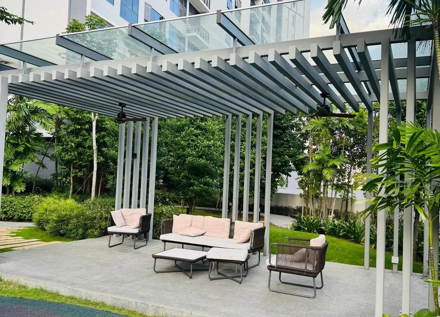 Agile Crown Suites Malaysia Kuala Lumpur