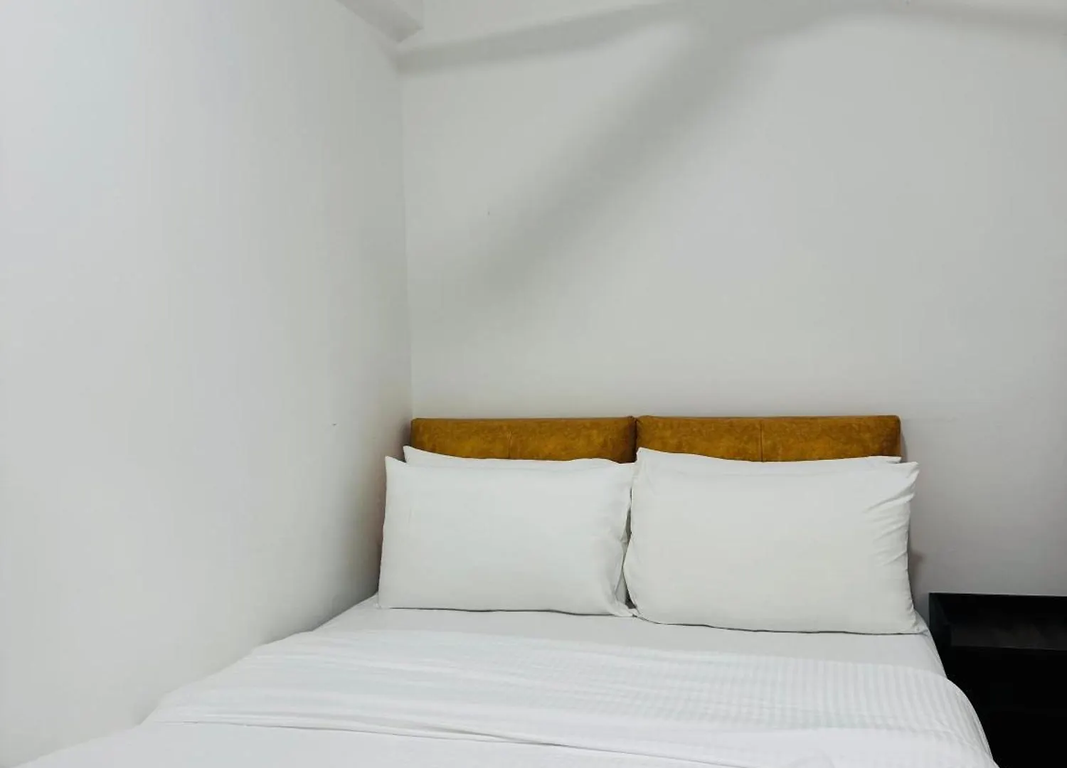 Agile Crown Suites Malaysia Kuala Lumpur